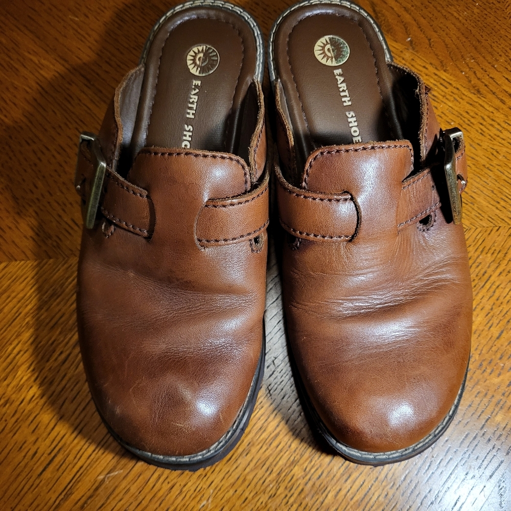 EARTH SHOE Vintage Leather Clogs With Decorative Buckle Women's Sz 7½ EUC - Picture 7 of 10